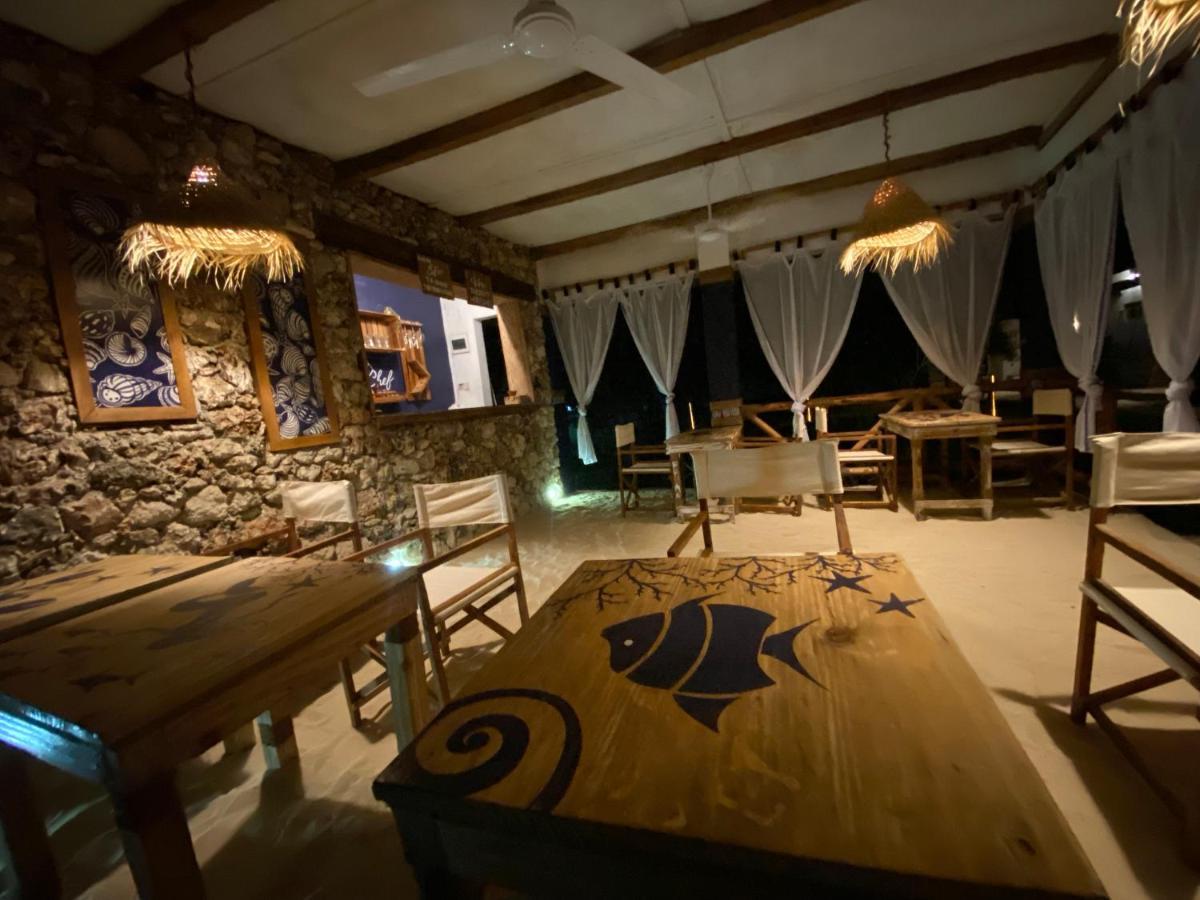 Ocean Breeze Airbnb Hotel Nungwi Exterior foto