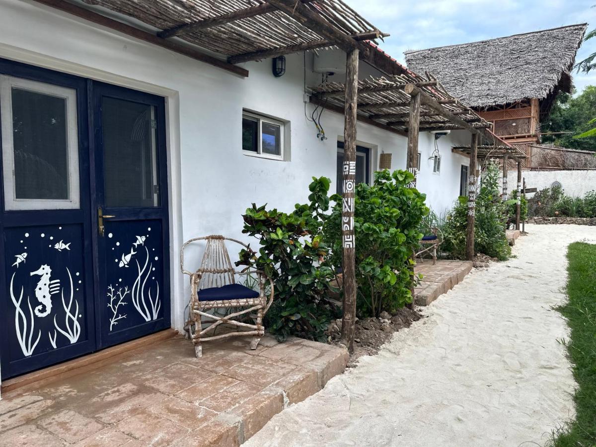 Ocean Breeze Airbnb Hotel Nungwi Exterior foto