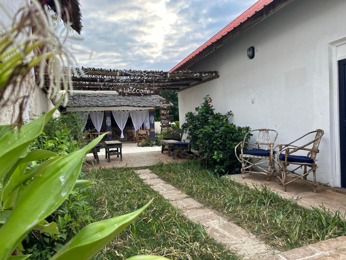 Ocean Breeze Airbnb Hotel Nungwi Exterior foto