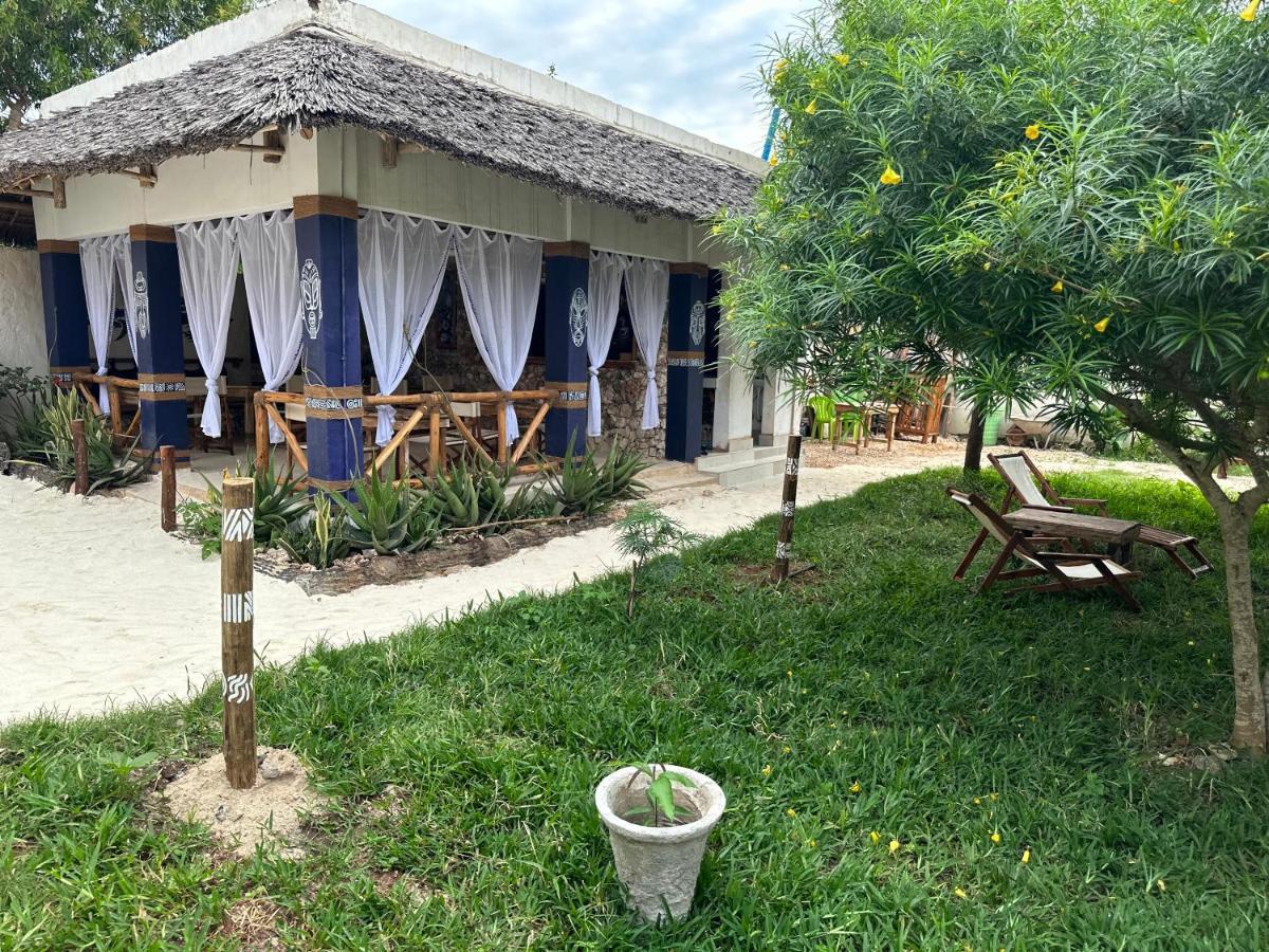 Ocean Breeze Airbnb Hotel Nungwi Exterior foto