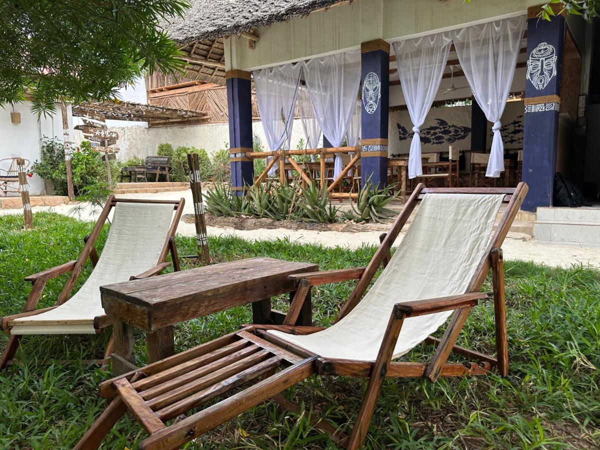 Ocean Breeze Airbnb Hotel Nungwi Exterior foto