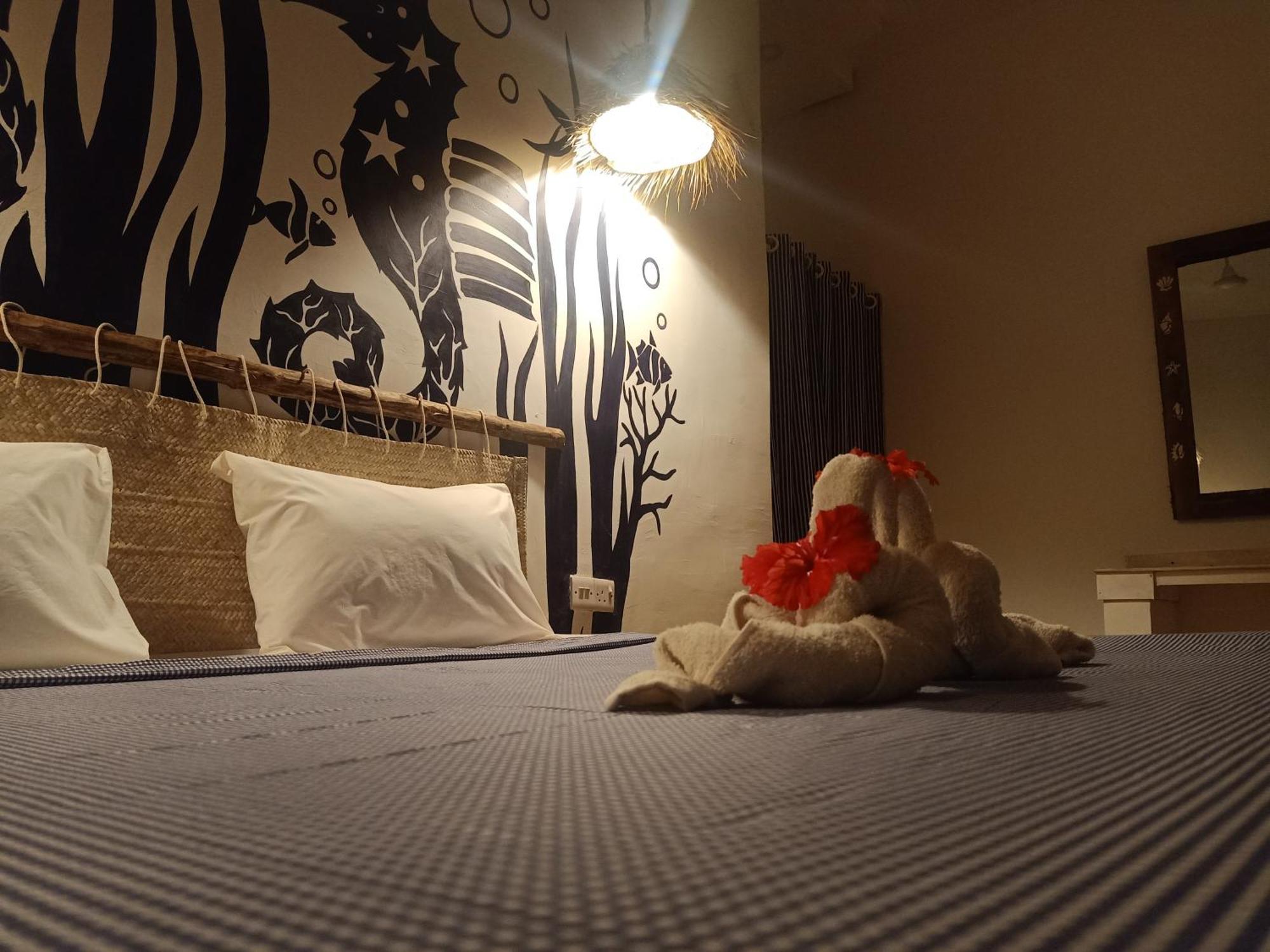 Ocean Breeze Airbnb Hotel Nungwi Exterior foto